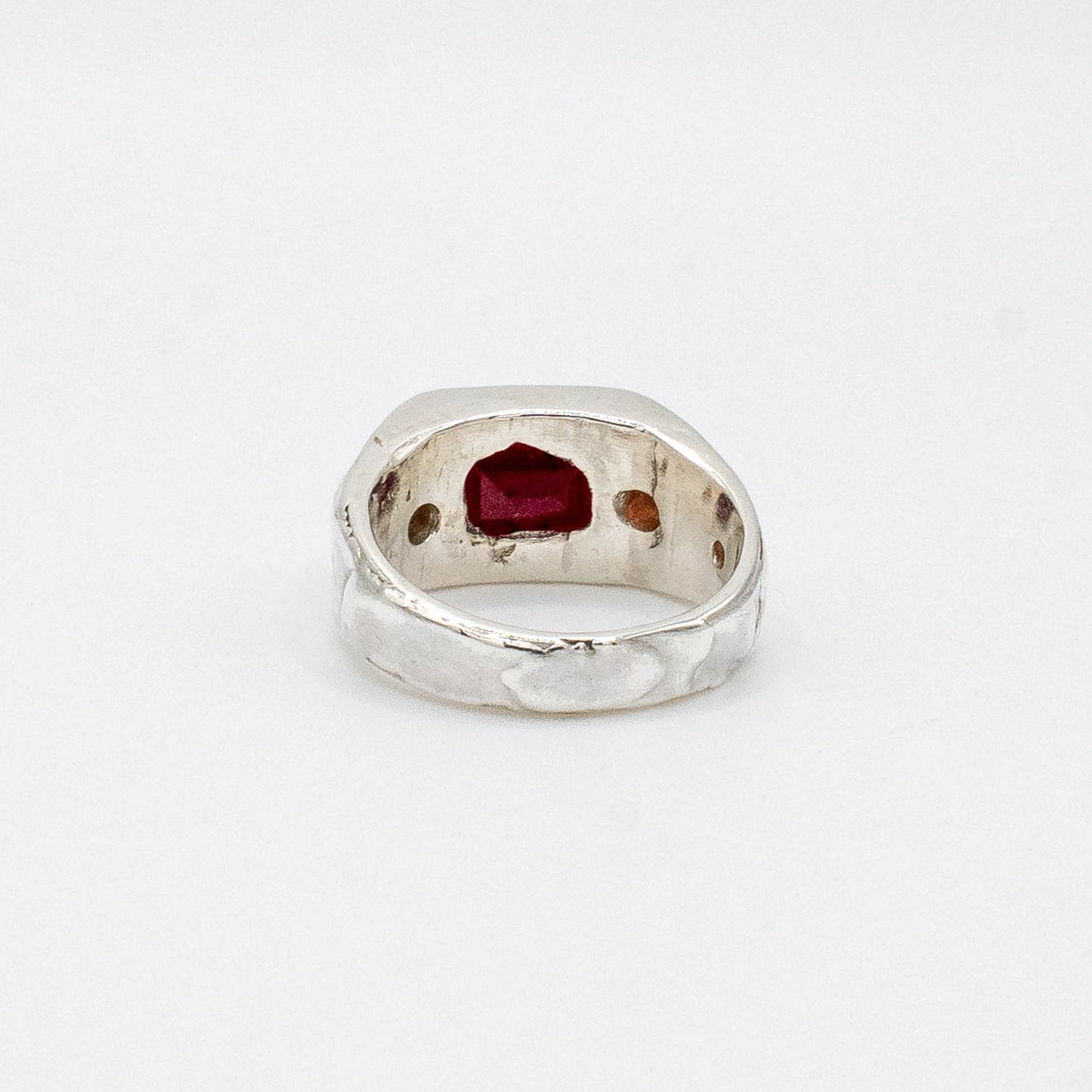 Garnet Signet-3