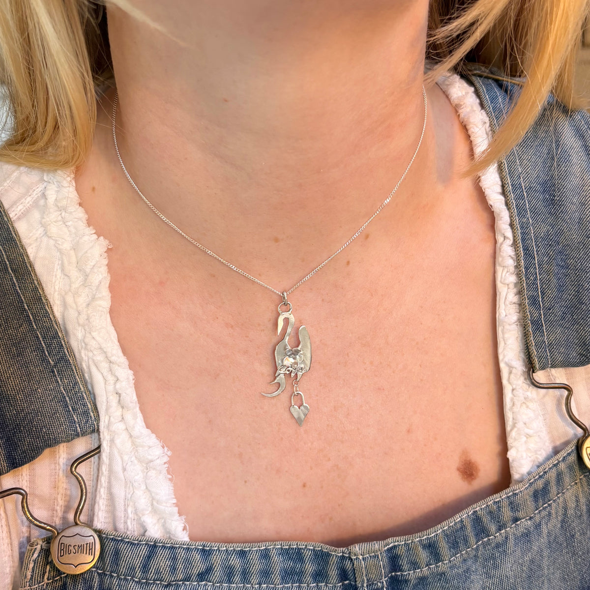 Bird Charm Love Necklace-2