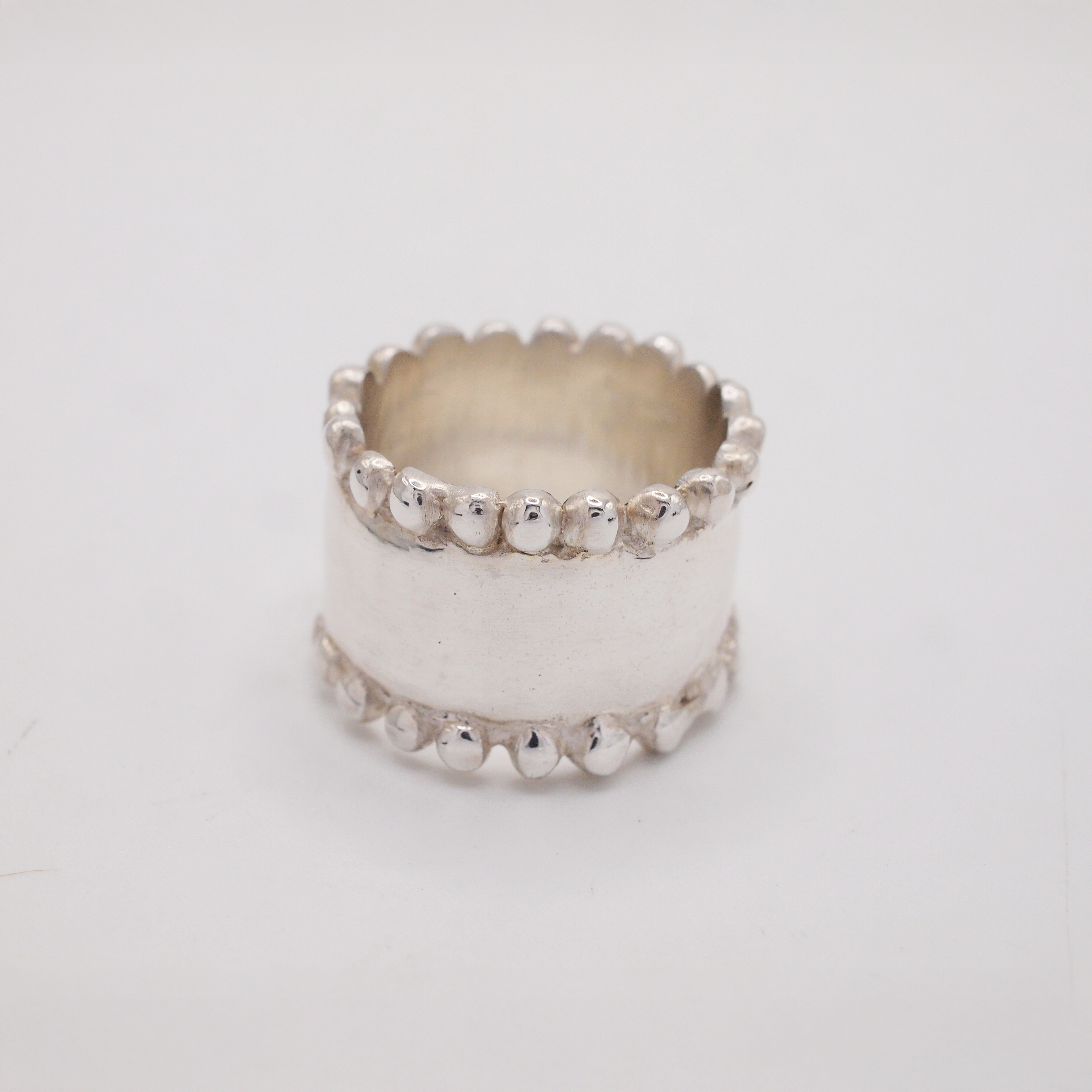 Medium Frills Ring-2