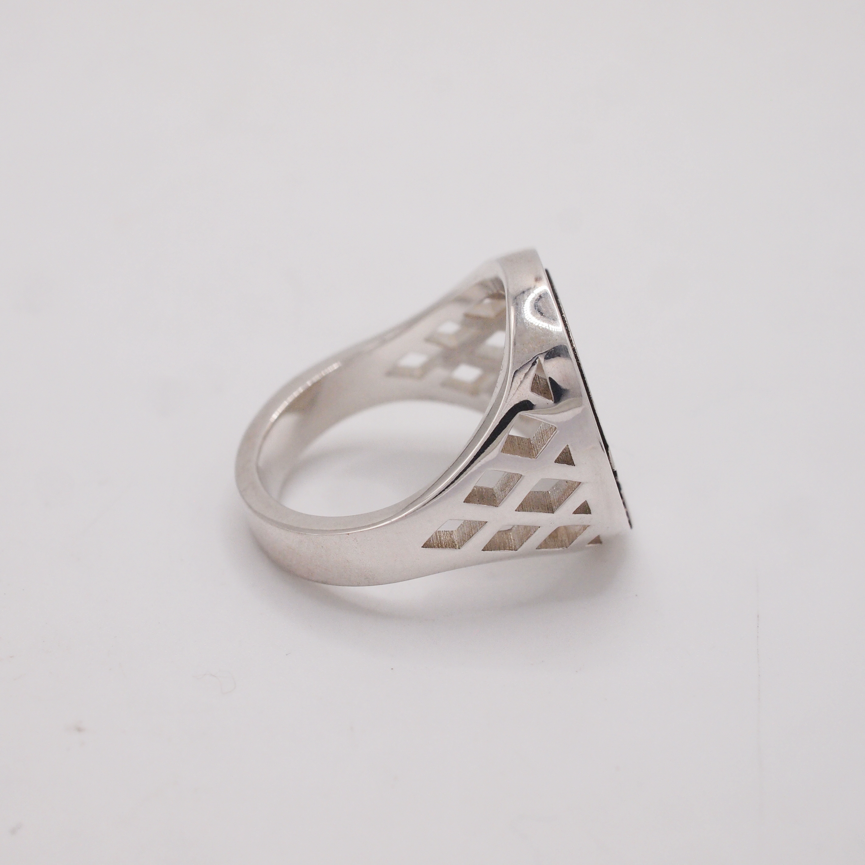 FacesOrFaces Sovereign Ring-2