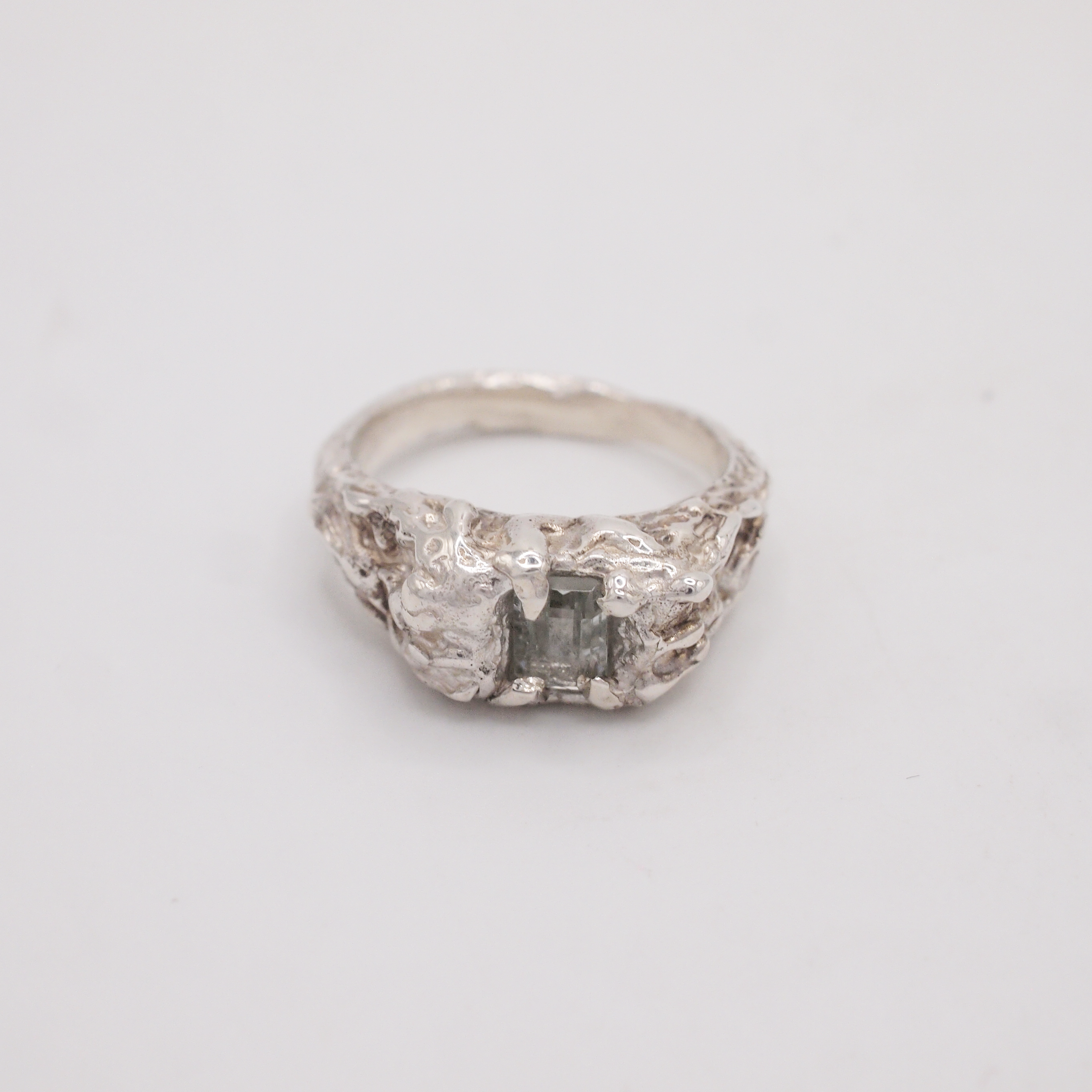 Clear Gus Ring