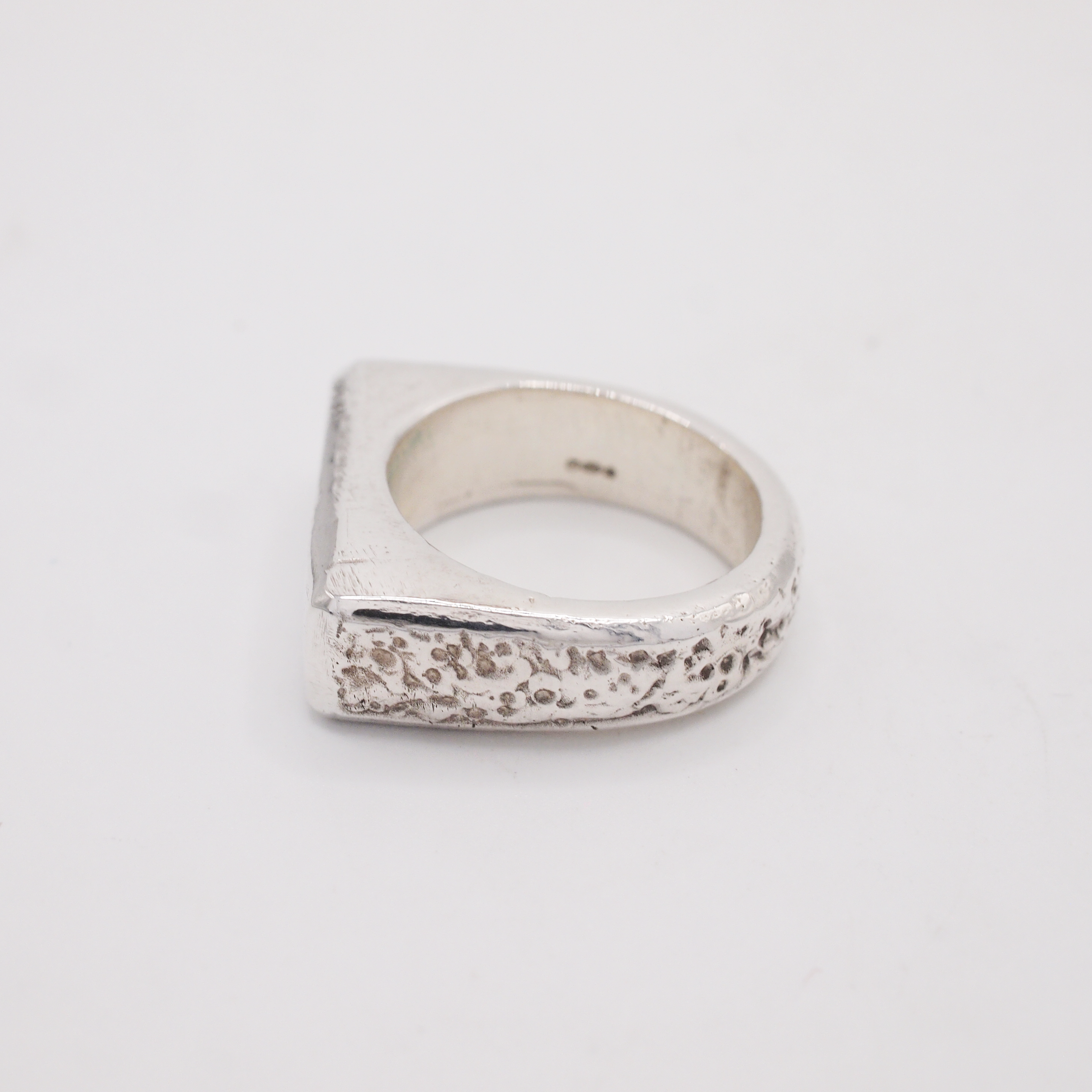 Skinny Signet-2