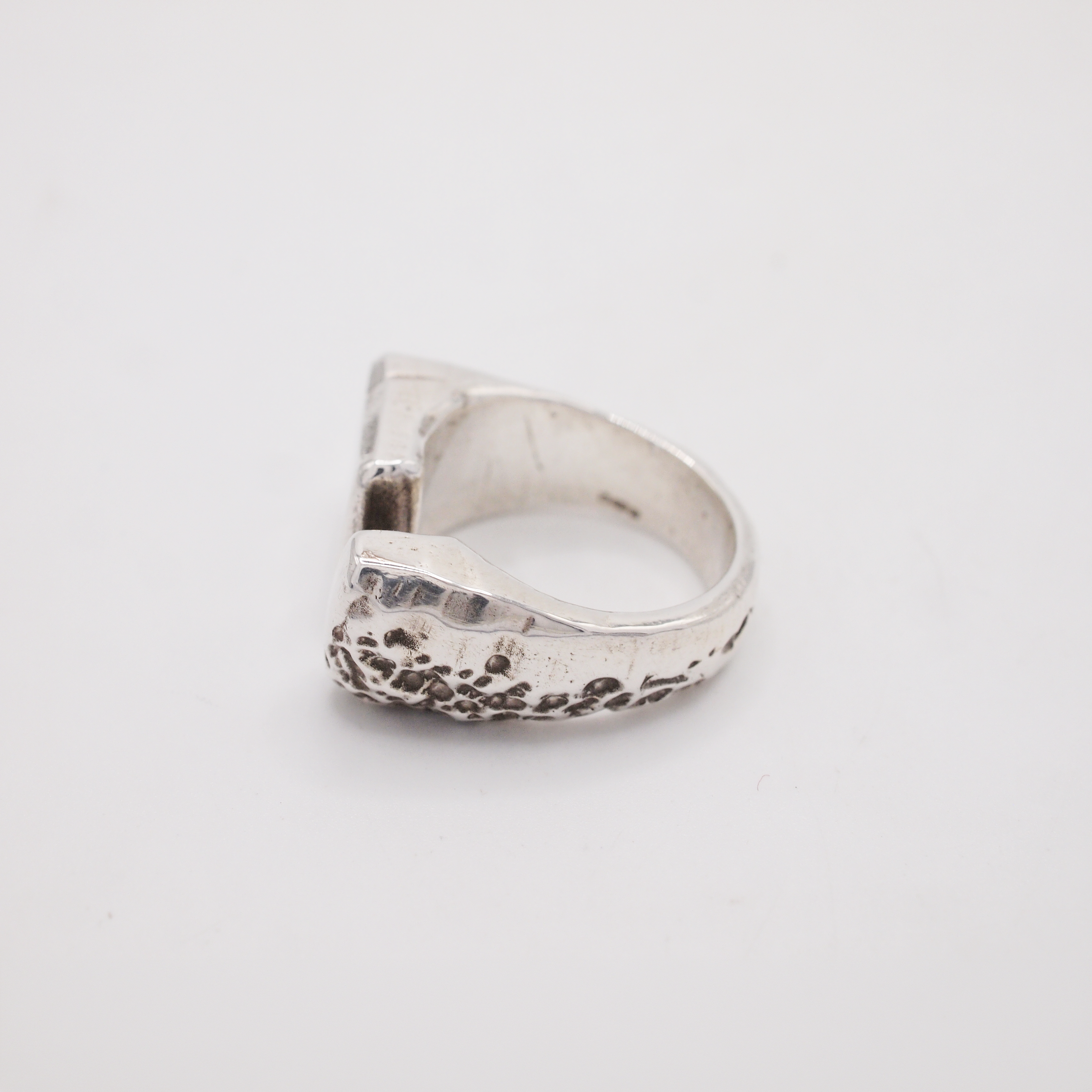 Erosion Signet-2