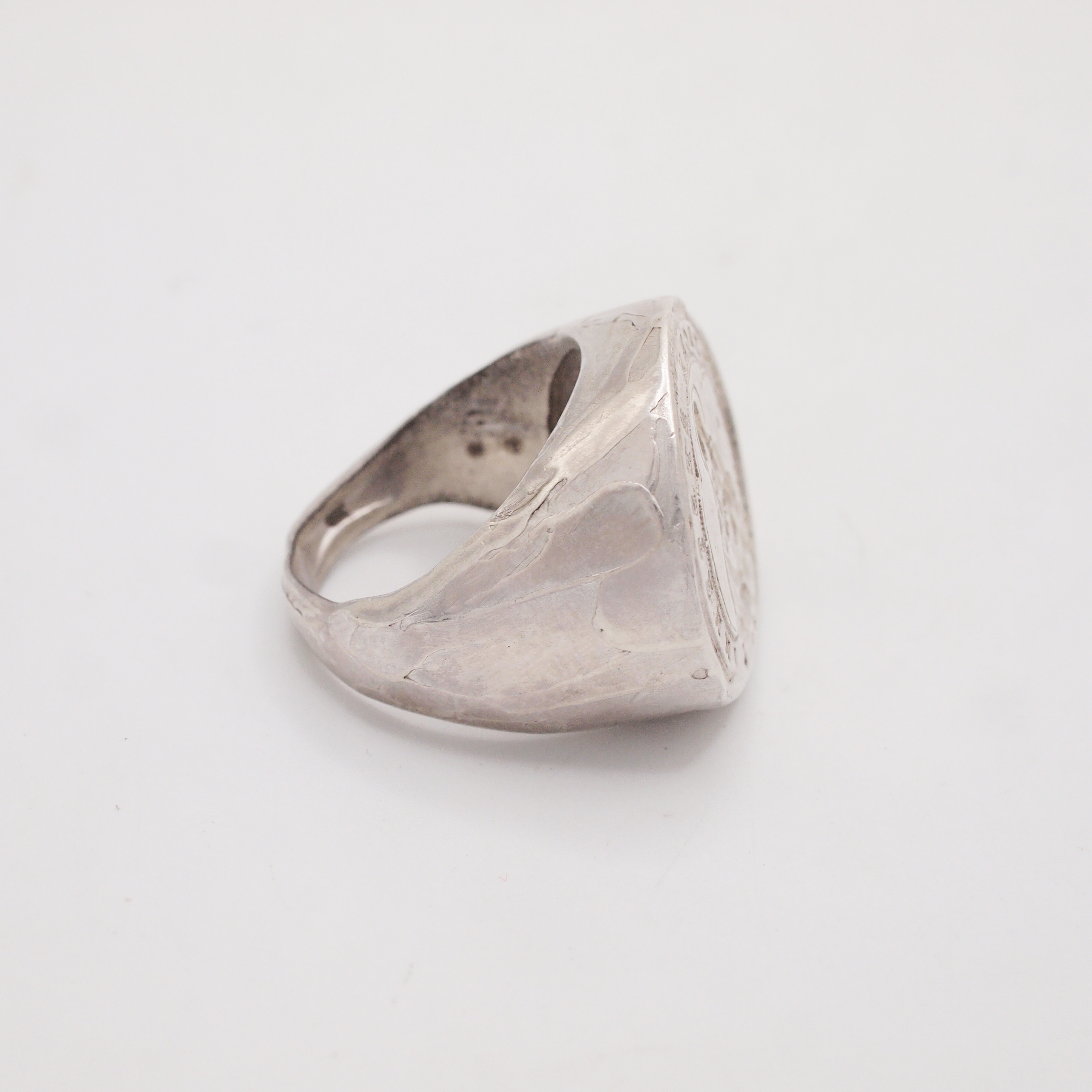 Simple Apparition Signet-5