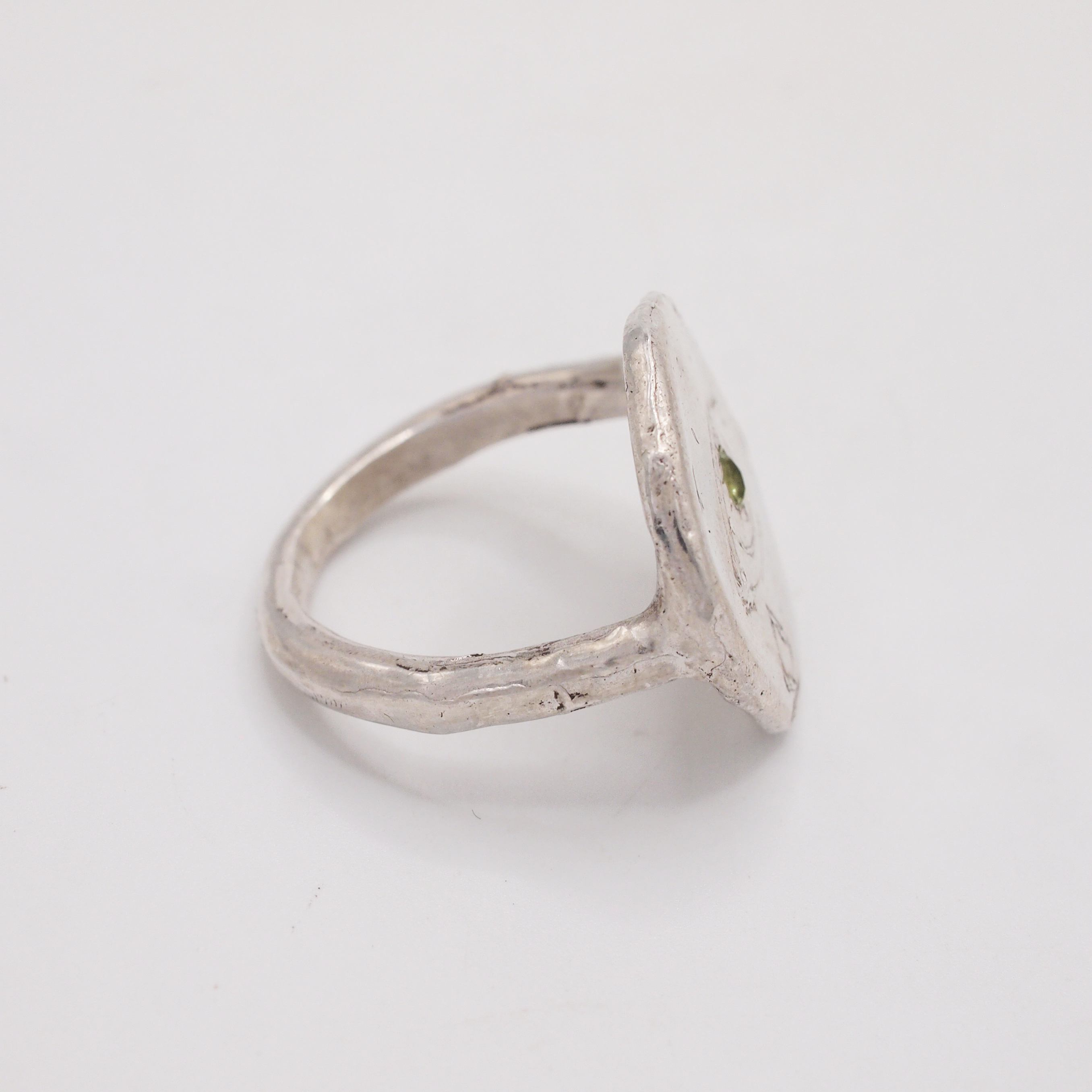 Peridot Lacrimosa Ring-3