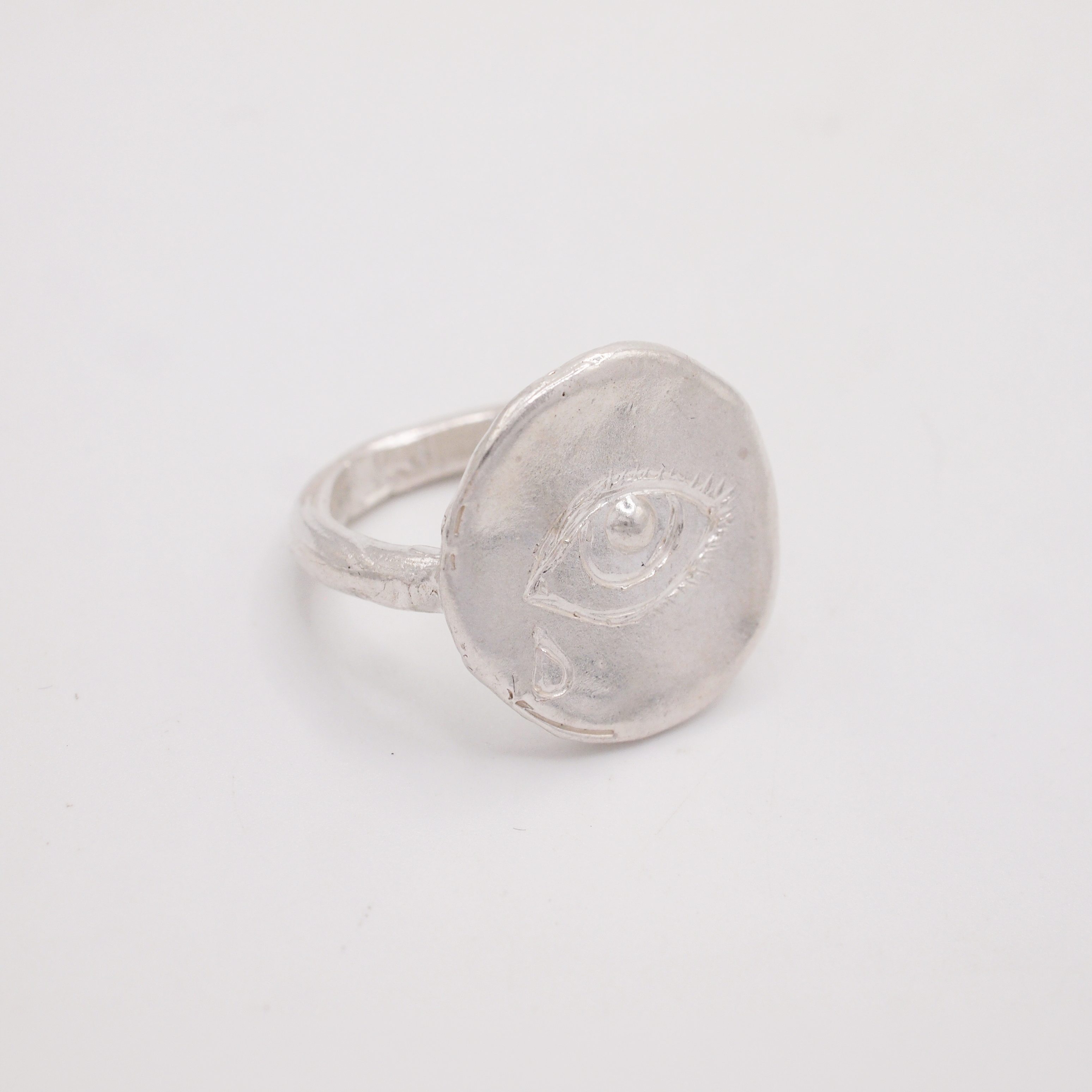 Simple Lacrimosa Ring