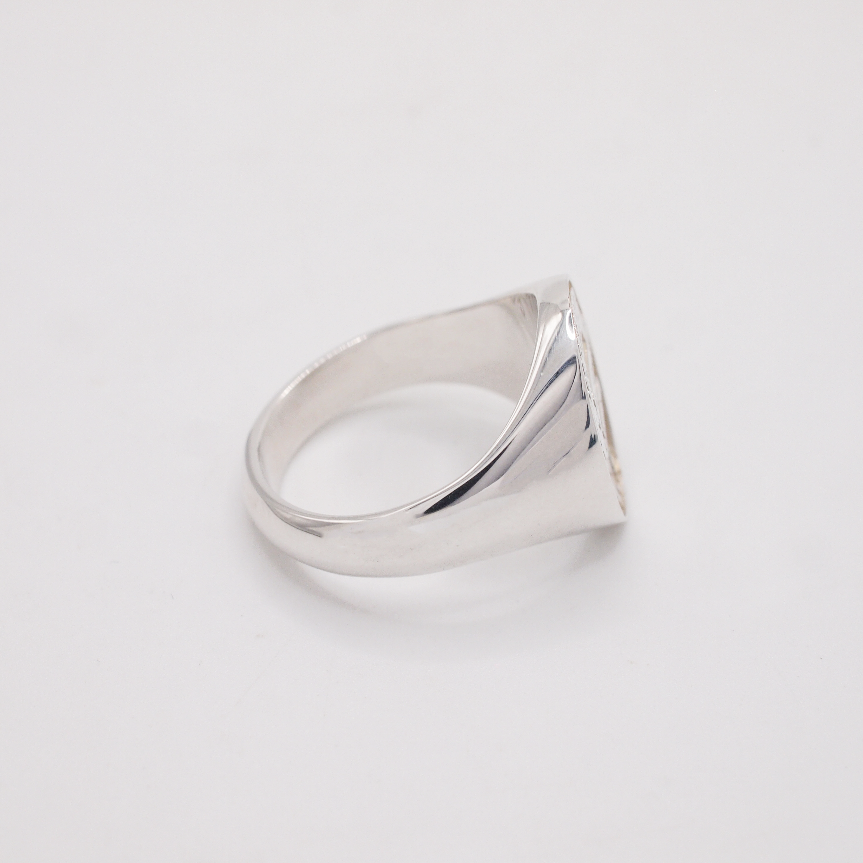Save the Queen Ring-3