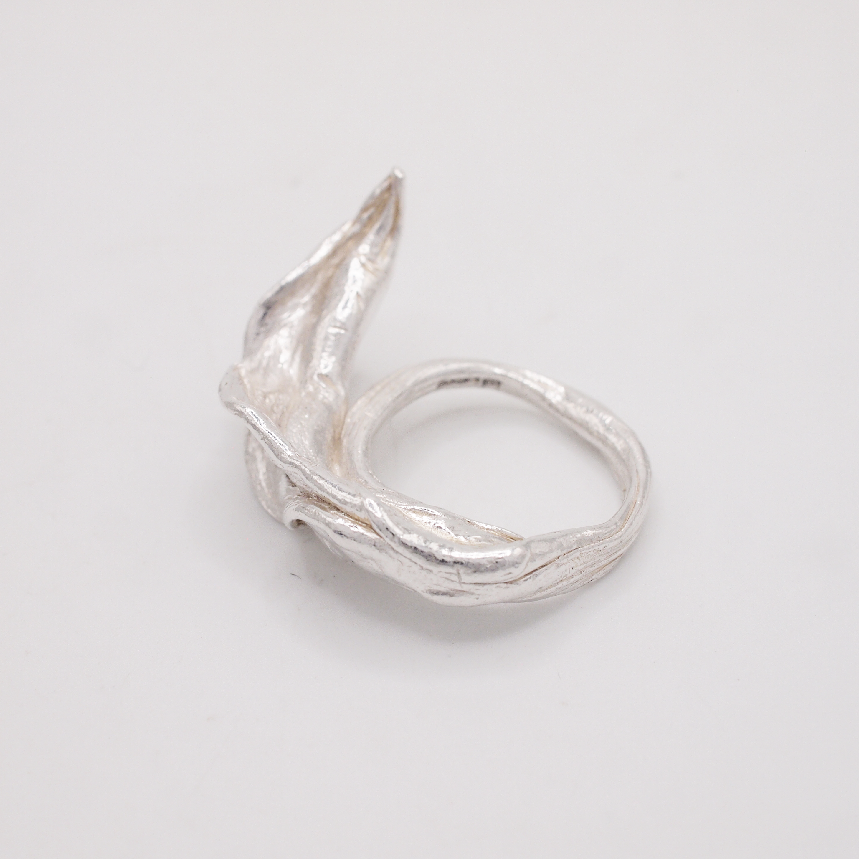 Slim Large Petals Ring-2