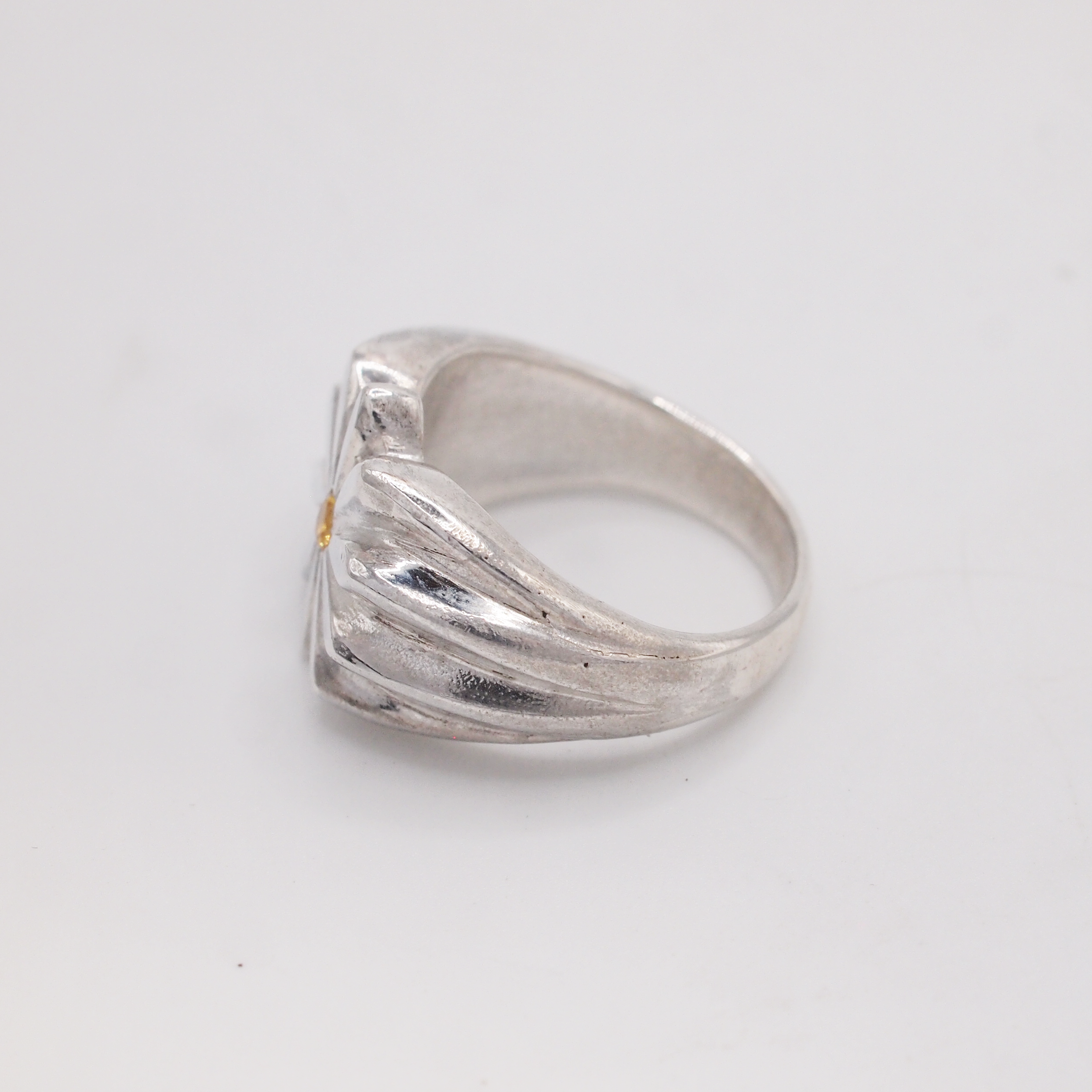 Daisy Flower Signet-2