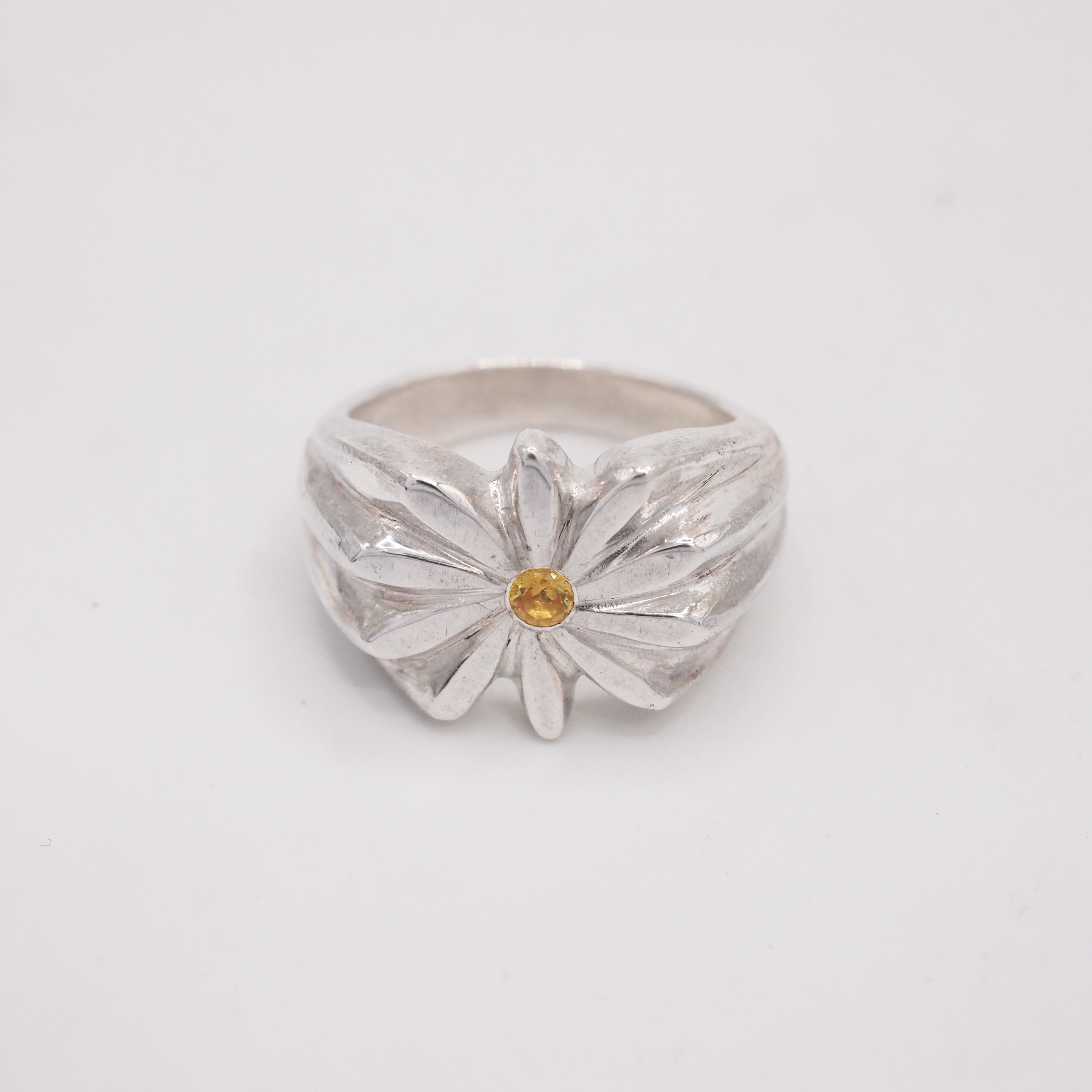 Daisy Flower Signet