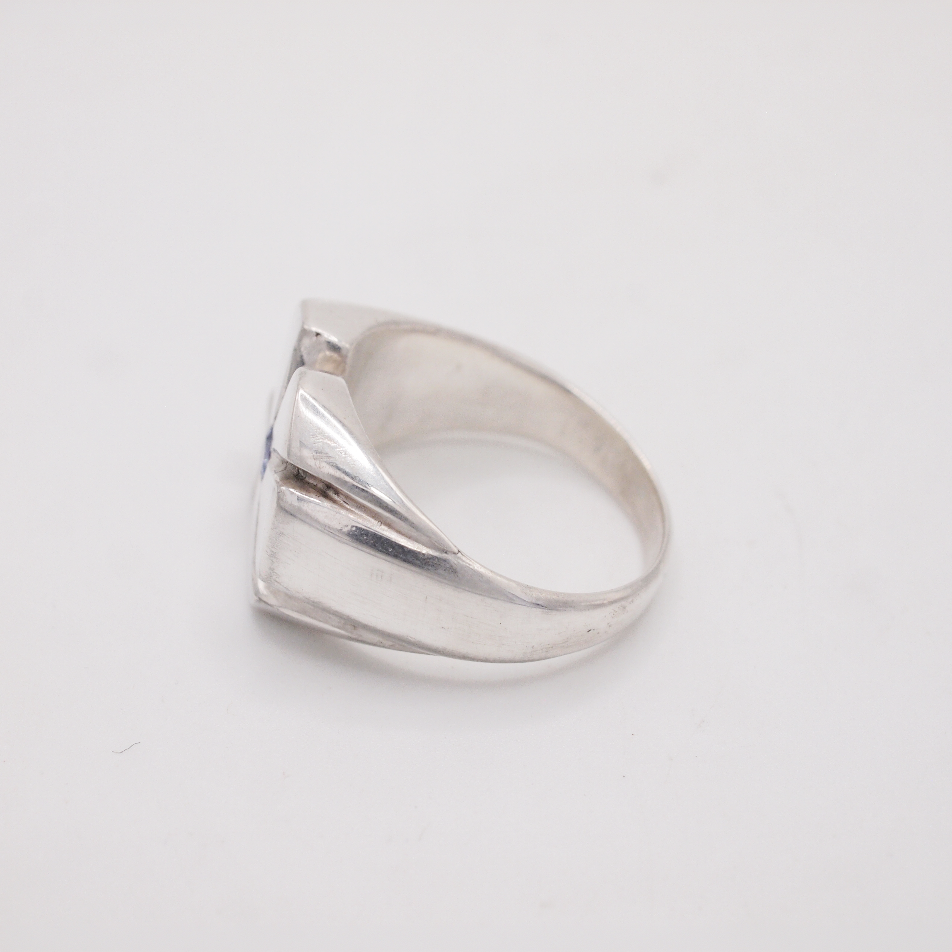 Periwinkle Flower Signet-2