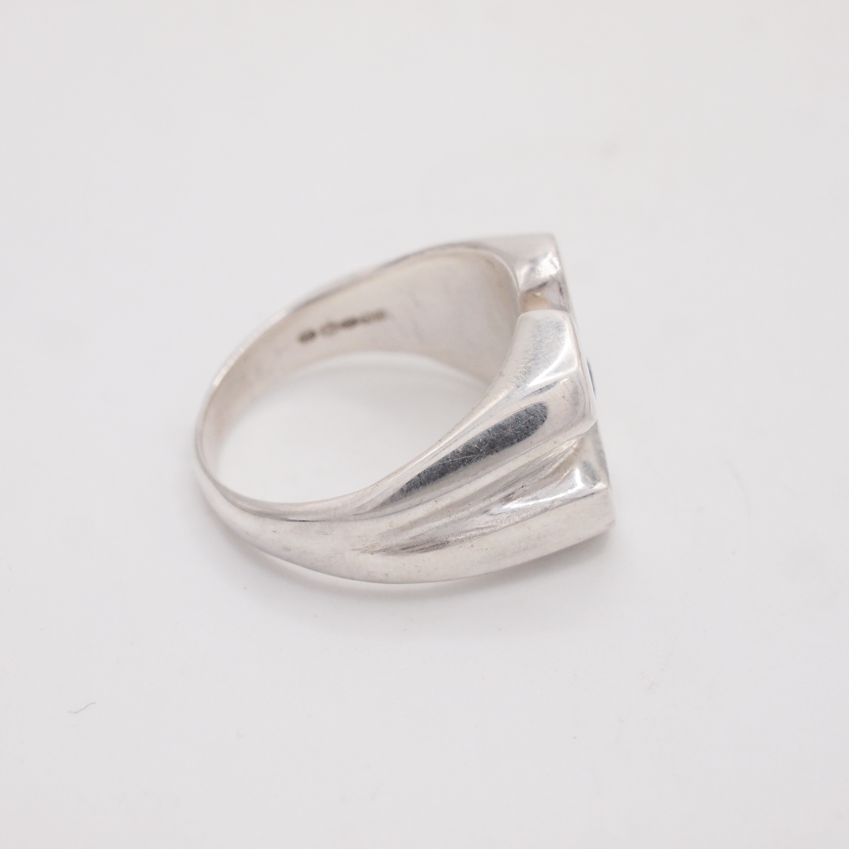 Periwinkle Flower Signet-4